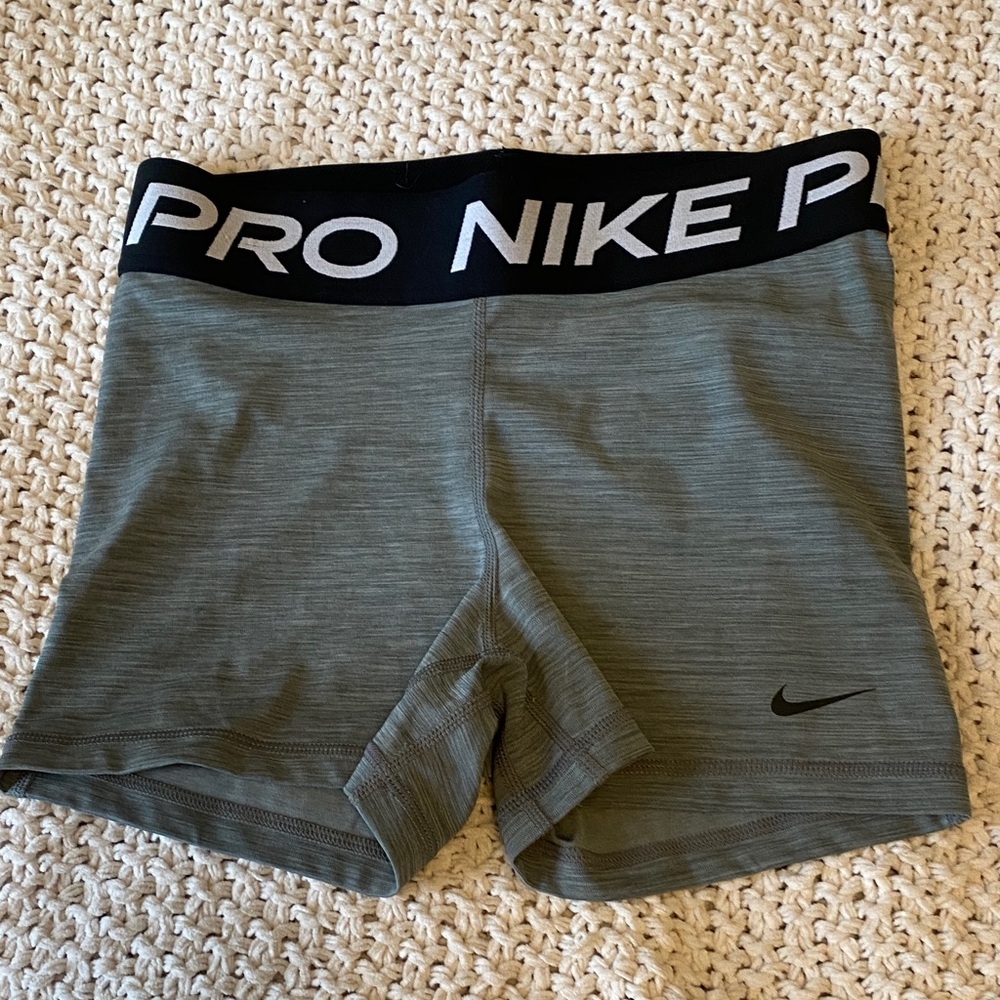 Nike Pro Heathered Gray Shorts